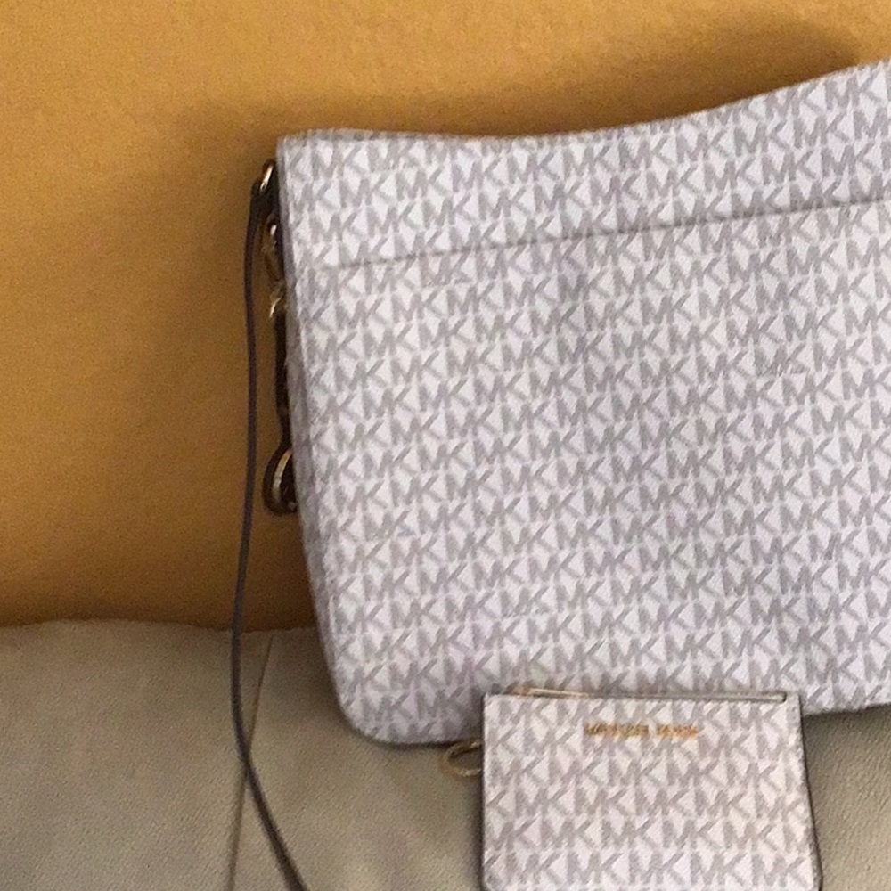 Michael Kors purse
